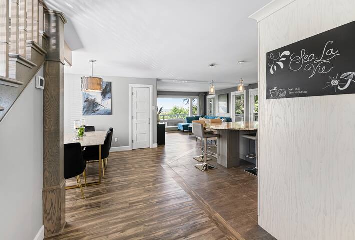 Sea La Vie- Ocean View Vacation Home gallery image 3