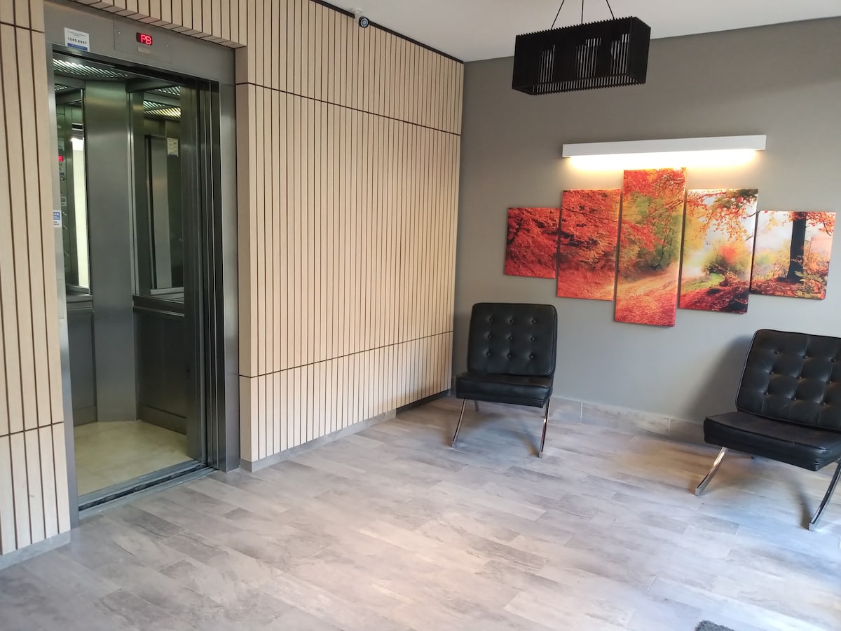 Successful Airbnb property: Beautiful apartment overlooking the canal and mountain in Ushuaia