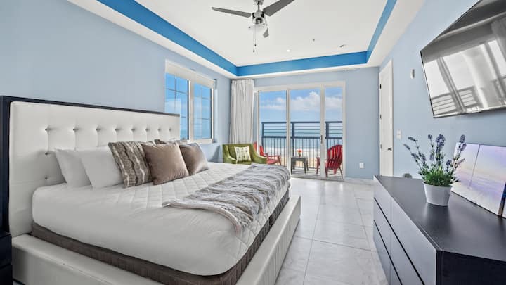 Sting-ray  3 Br  Direct Oceanfront Condo - Public Beach, SC