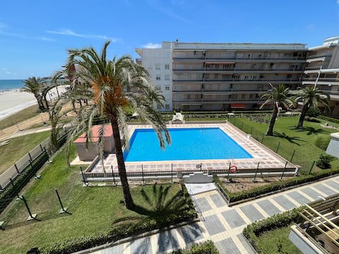 Beautiful apartment on the seafront.
