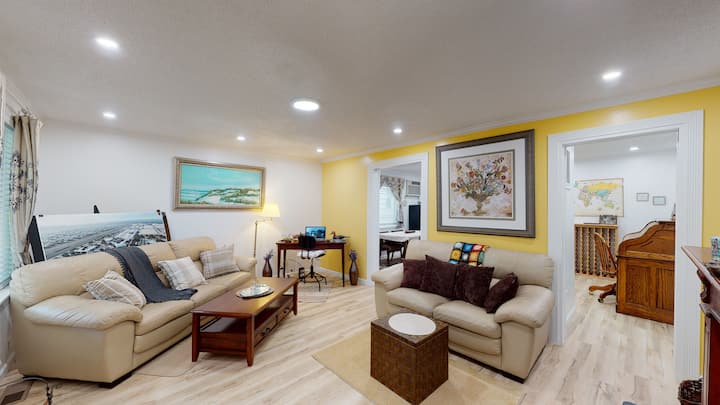 Wonderful Family, Sporting, & Recr'l Downtown Home - Lake Tapps, WA