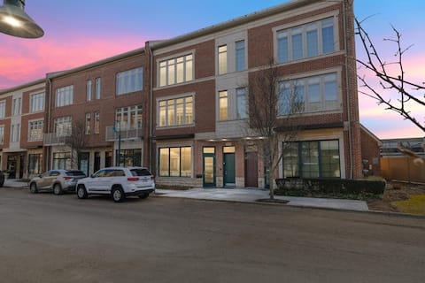 Gorgeous Birmingham condo!
