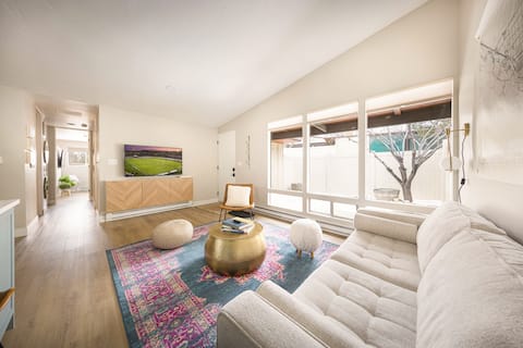 Top Airbnb: GOOD LATITUDE- Sunny Condo w/locked bike storage in Grand Junction