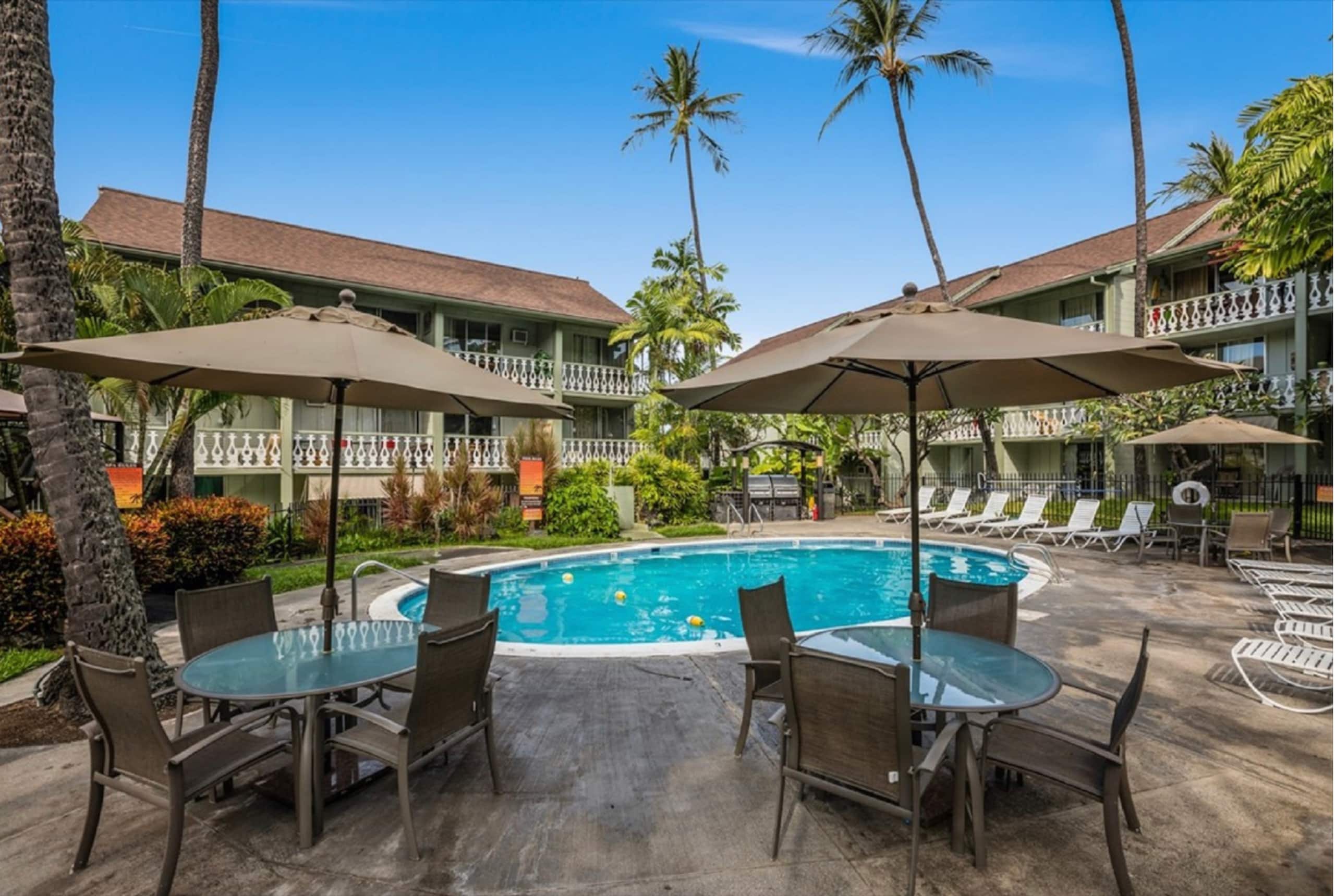 Condo in Kailua-Kona · ★4.88 · Studio · 2 beds · 1 bath - Image 17