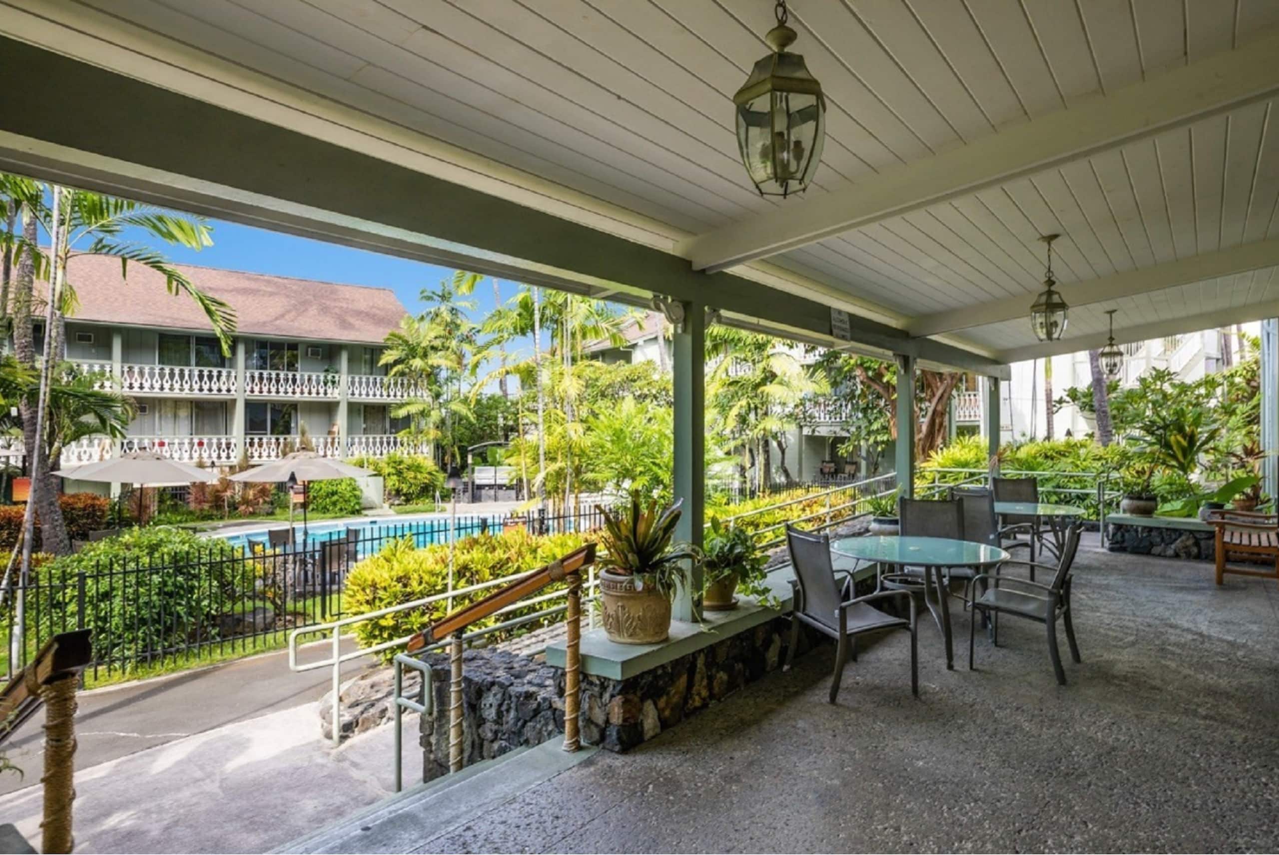 Condo in Kailua-Kona · ★4.88 · Studio · 2 beds · 1 bath - Image 14