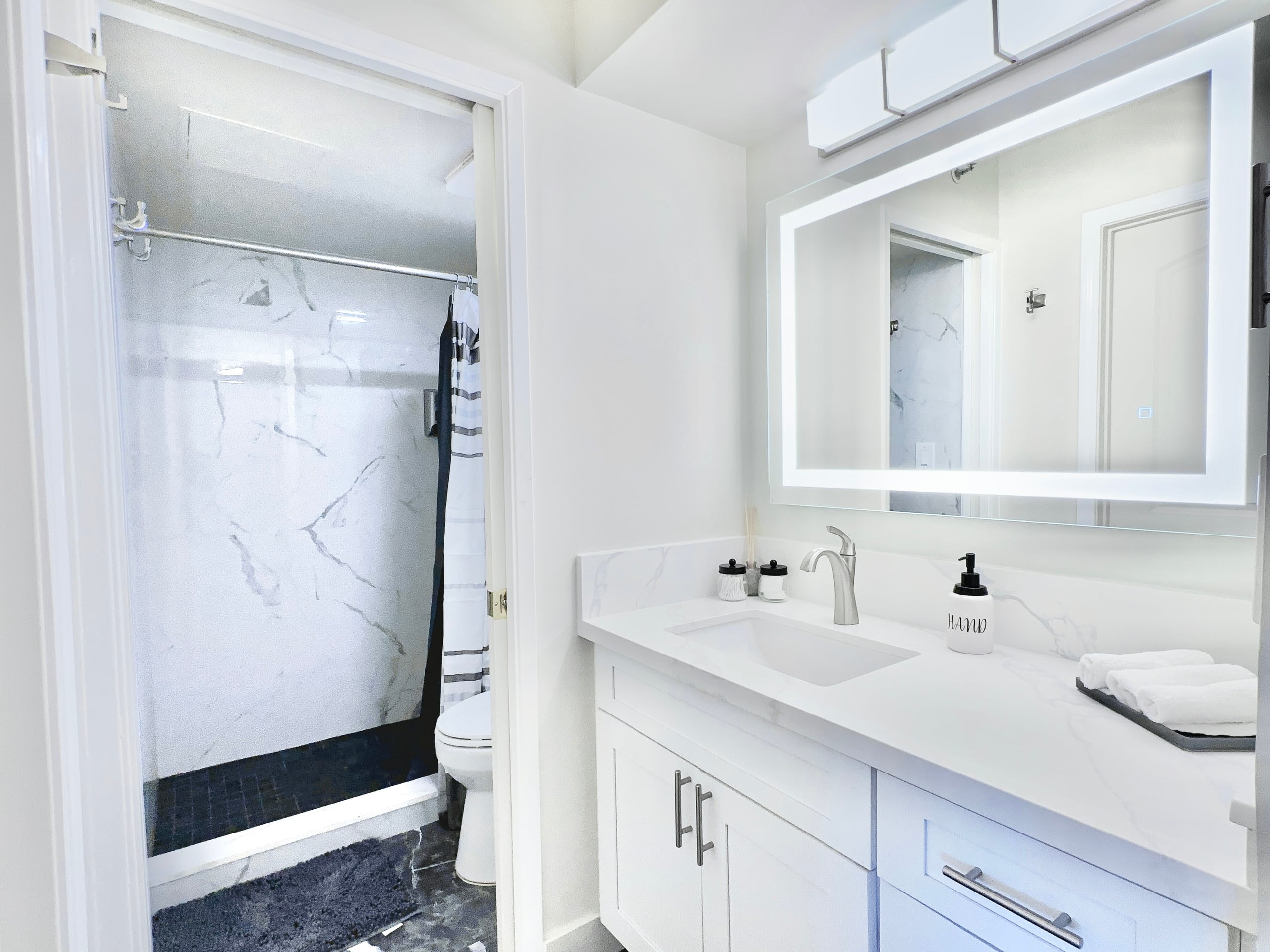 Free Parking-Waikiki Banyan Cozy 1BR Near Beach! - Image 29