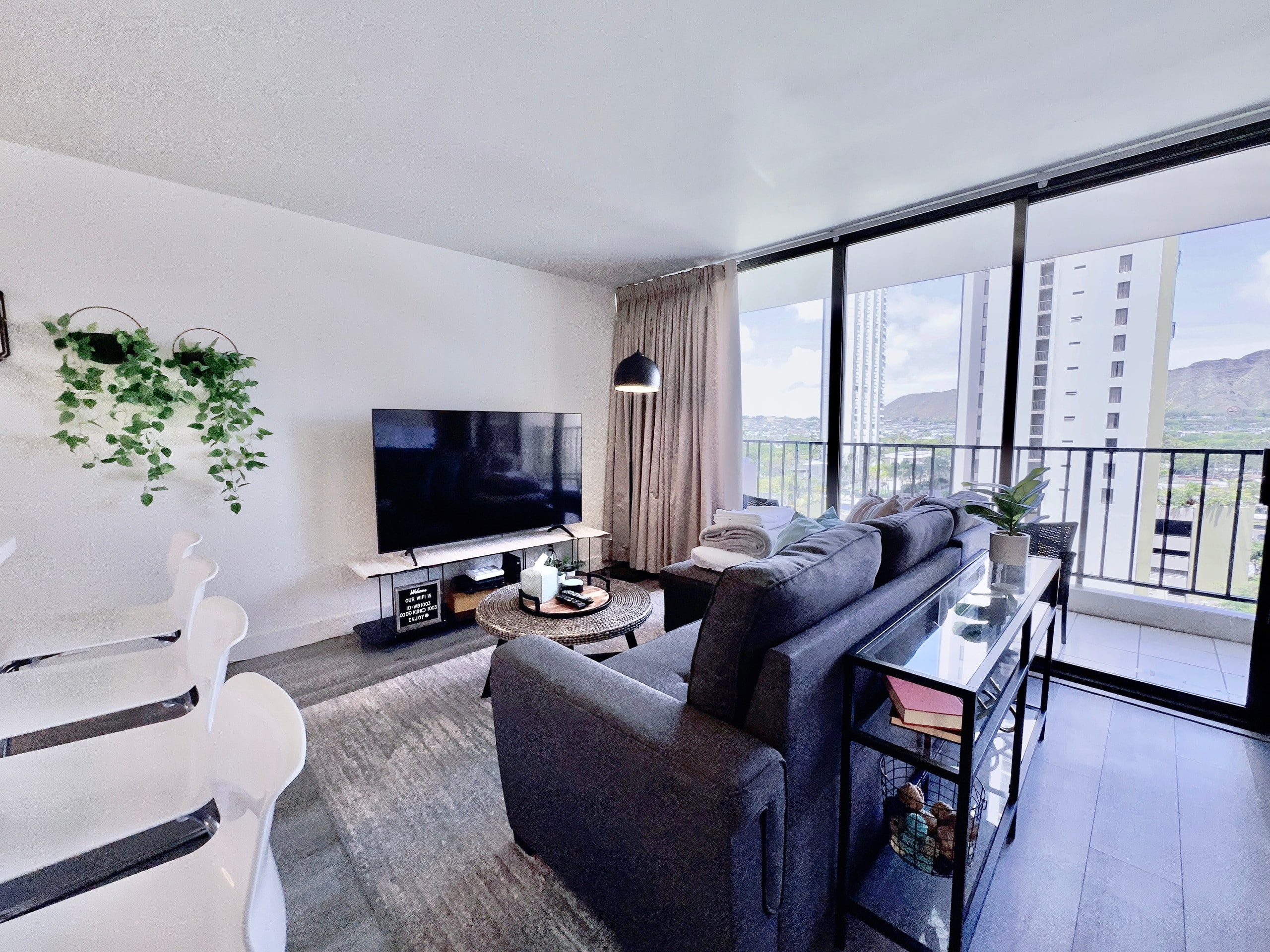 Free Parking-Waikiki Banyan Cozy 1BR Near Beach! - Image 10