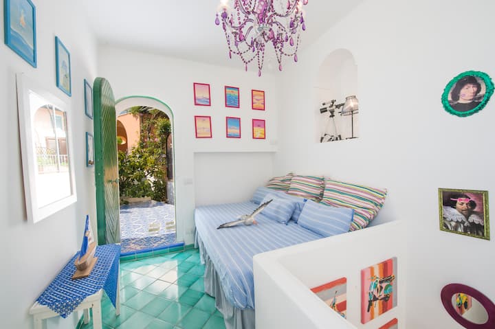 Спалня с 1 и половина легло 