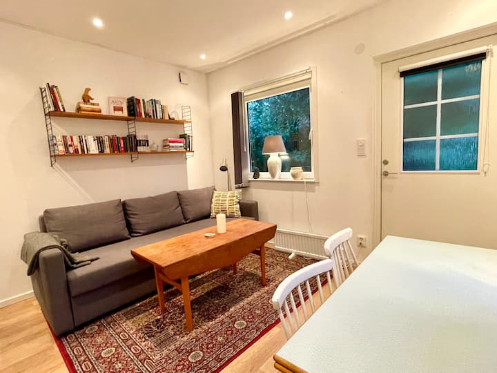 Charmigt Tiny House I Lummig Trädgård · Göteborg - イェーテボリ