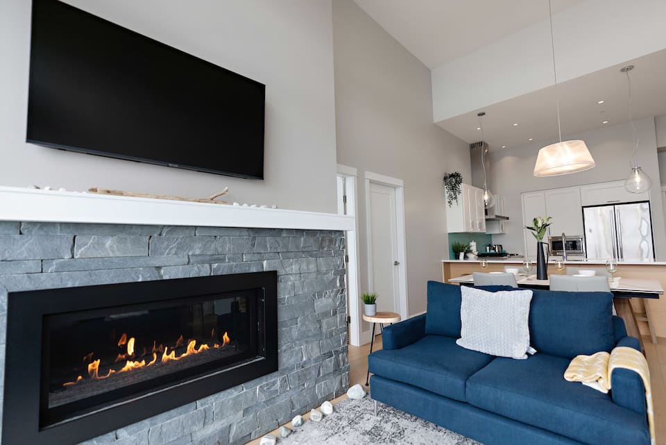 Oceanfront 2BR Bliss With Beach Access photo 4