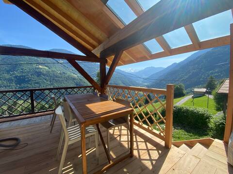 Large renovated Beaufort-style cottage, Mont Blanc view