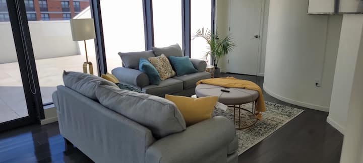Posh Couple's Suite-private Patio W/jacuzzi - New York City