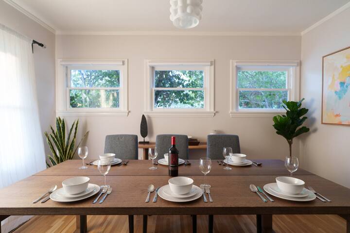 Comfortable and Stylish Home Close to Caltech gallery image 4