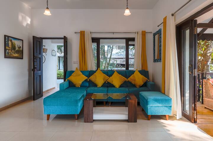 Living room image 2