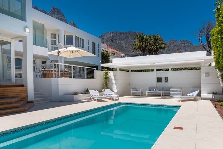 Luxury Ocean View Villa (pool, sauna, gym) gallery image 4