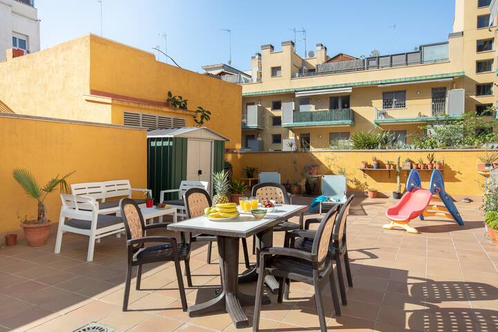 BIG TERRACE APARTMENT in BARCELONA gallery image 2