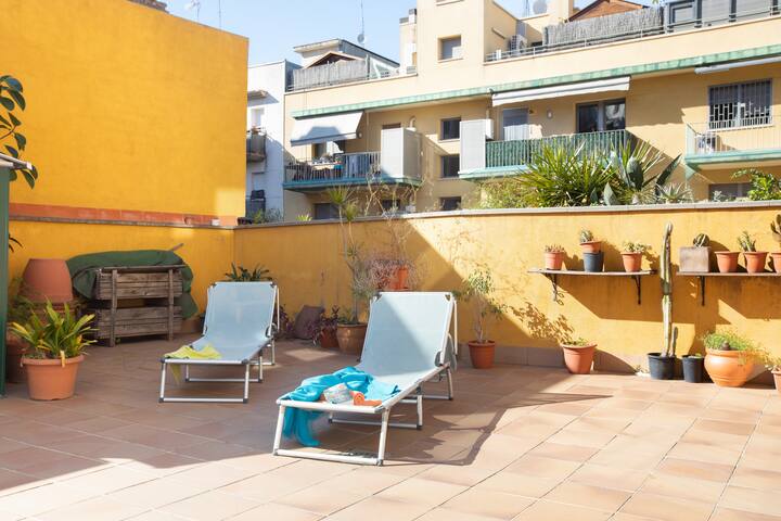BIG TERRACE APARTMENT in BARCELONA gallery image 3