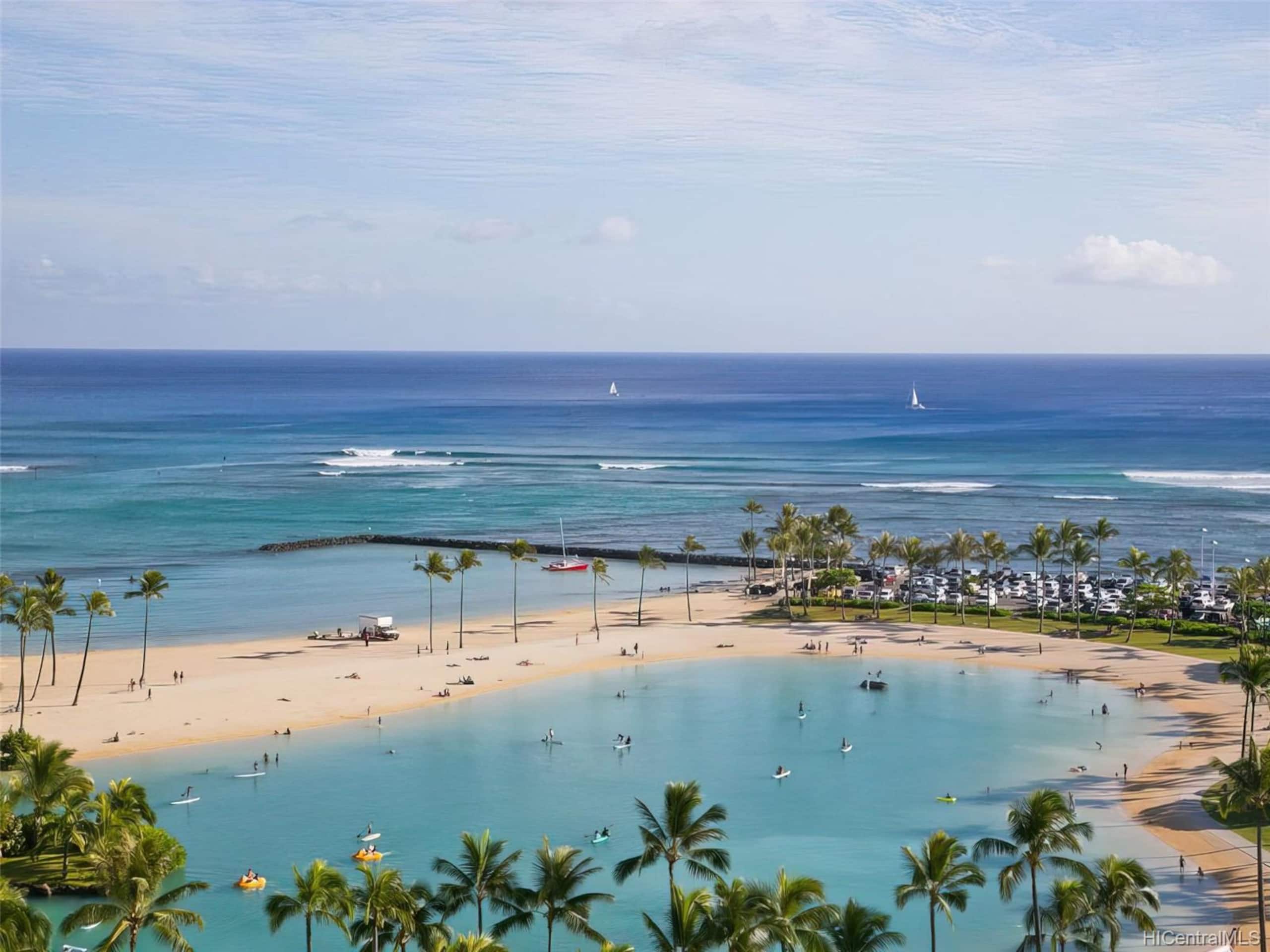 Condo in Honolulu · ★4.9 · 1 bedroom · 2 beds · 1 private bath - Image 30