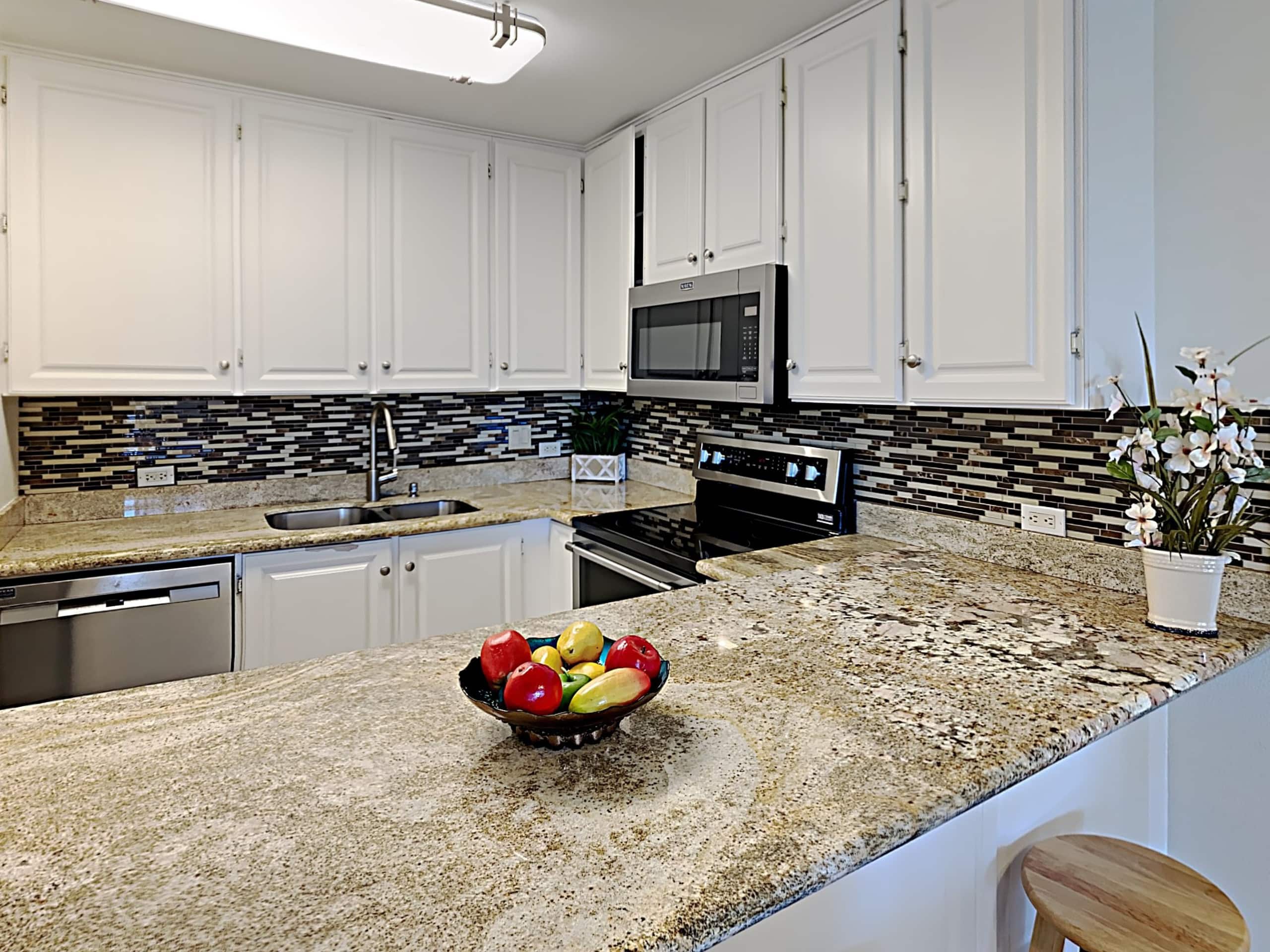 Condo in Kihei · ★4.82 · 2 bedrooms · 3 beds · 2 private baths - Image 9
