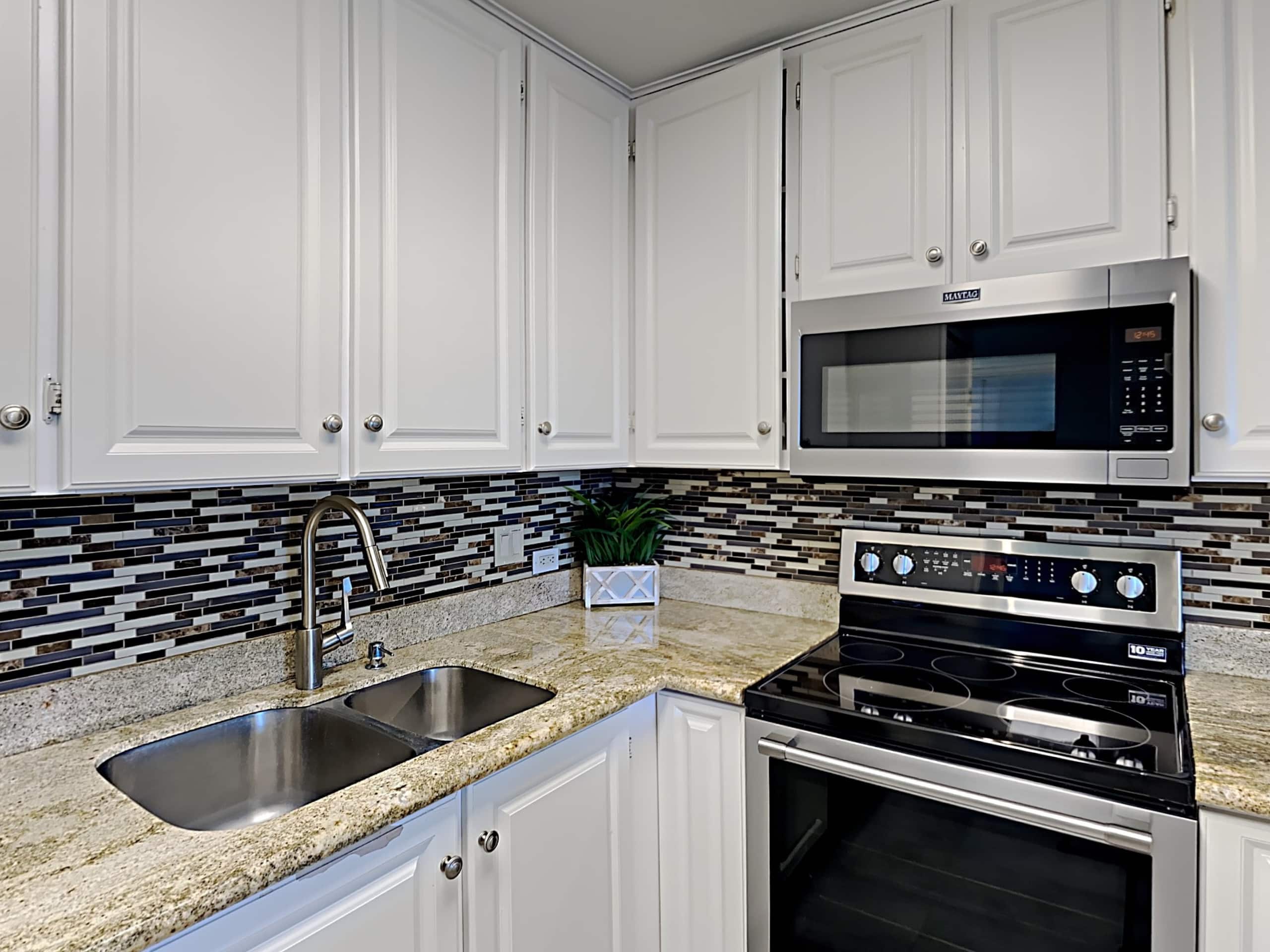 Condo in Kihei · ★4.82 · 2 bedrooms · 3 beds · 2 private baths - Image 13