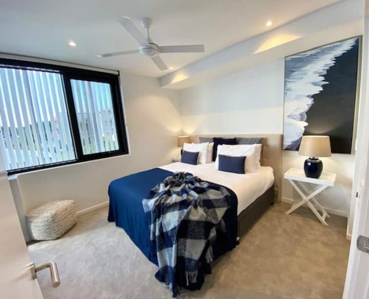 Master chumba cha kulala matandiko mazuri sana 