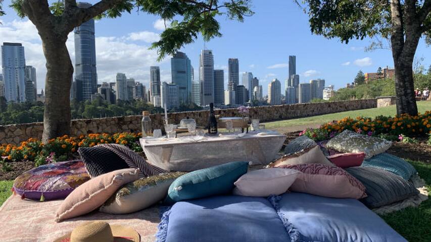 STUNNING 3BR @Margaret Street, BRISBANE gallery image 3