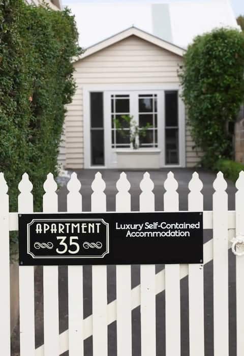 Apartment 35 - close to everything