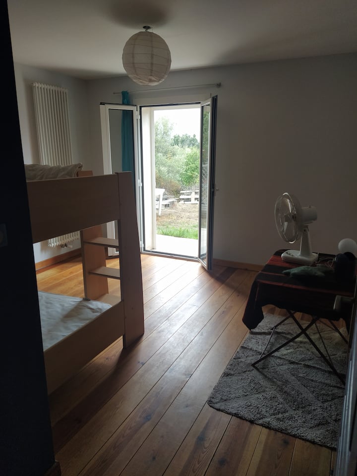 საძინებელი 1