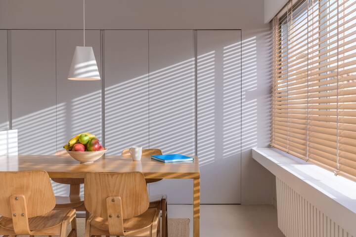 The HostMaster Lighthouse Aura gallery image 2