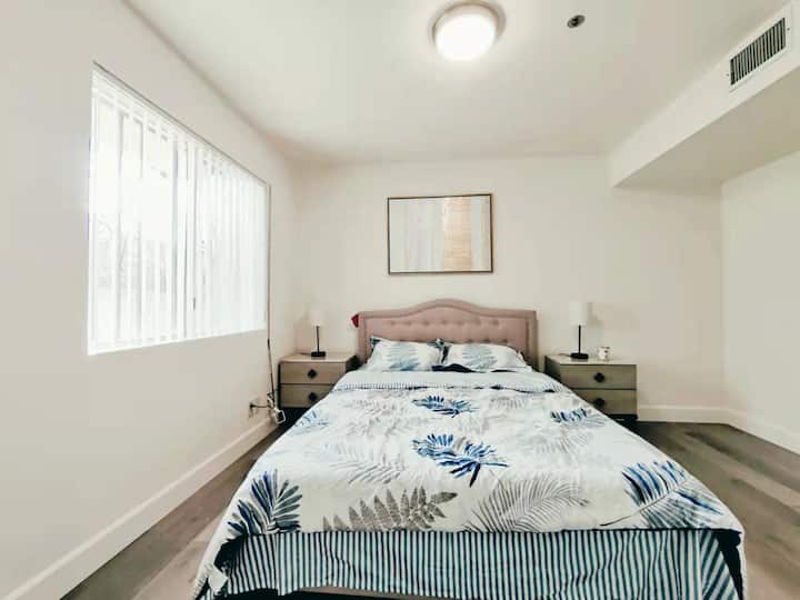 Първа спалня на етаж с двойно легло