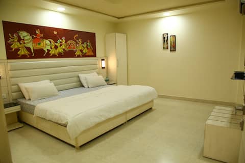 Pet friendly Apartment in Agra