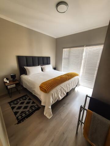 Lovely 2-bedroom groundfloor apartment with patio gallery image 5