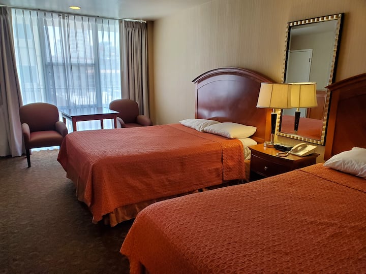 Stay In The Heart Of Sf! Free Parking. Qq - San Francisco, CA