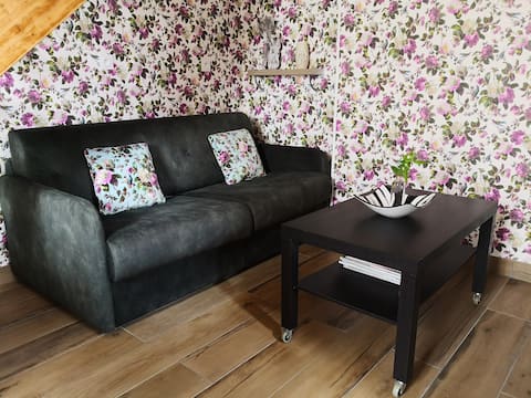Annonce Airbnb populaire: House in an unusual setting Troglos Roses near Zoo à Doué En Anjou