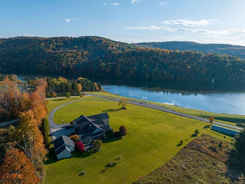 Lake View Lodge w/ Indoor Pool, Hot Tub, Theater