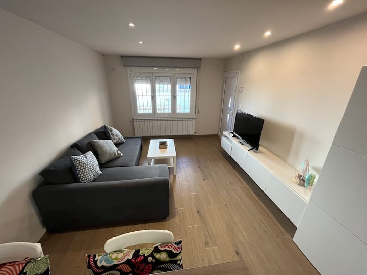 Apartamento En La Playa. Free Parking. Free Wifi - L'Escala