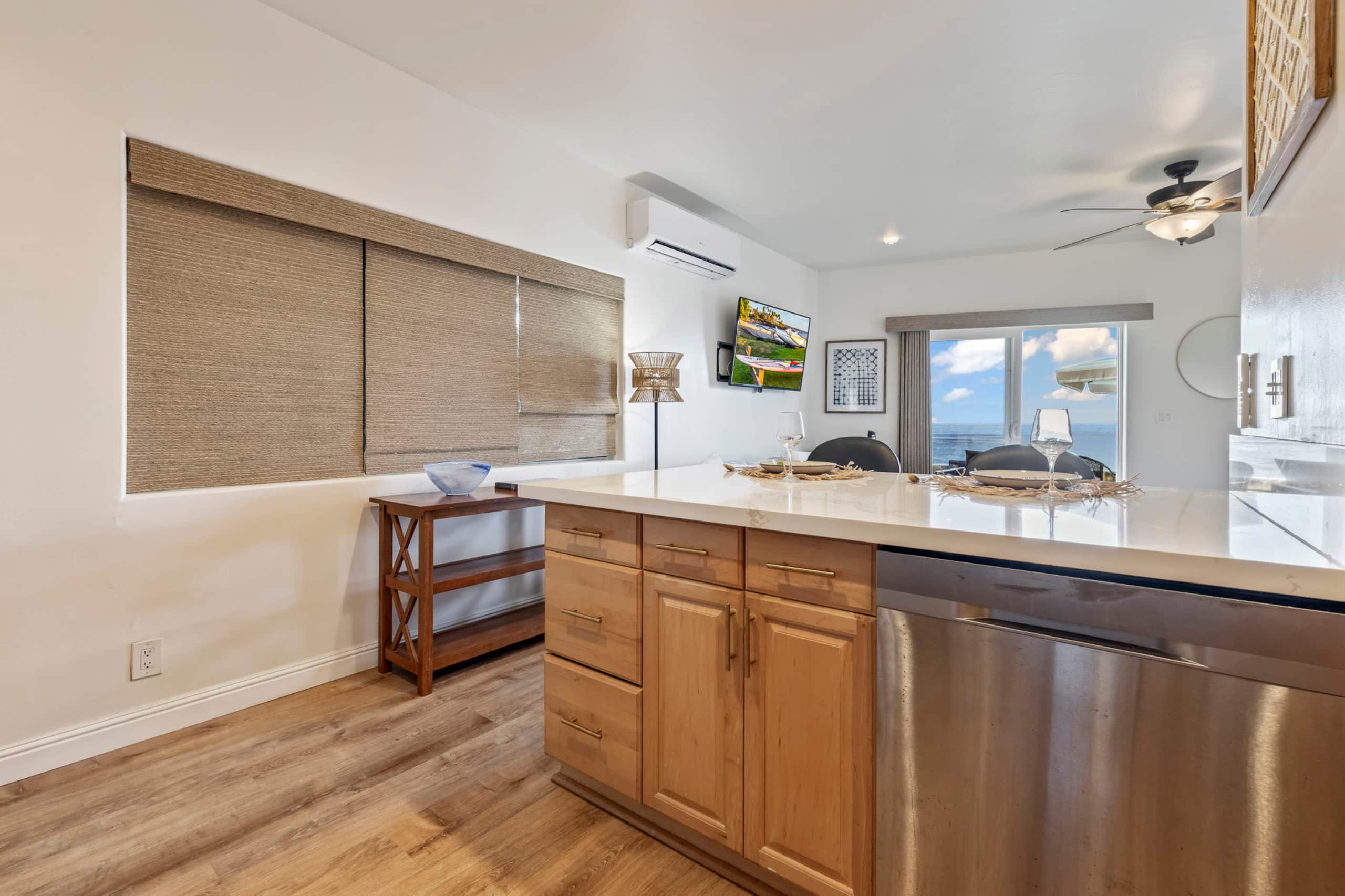 Condo in Lahaina · ★4.95 · 1 bedroom · 1 bed · 1 bath - Image 8