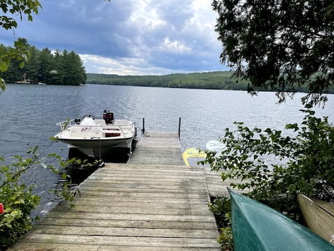 Lakefront cottage in Belgrade Lakes