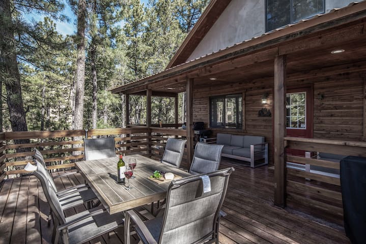 Upper Canyon Lodging Co. managed Airbnb listing 1