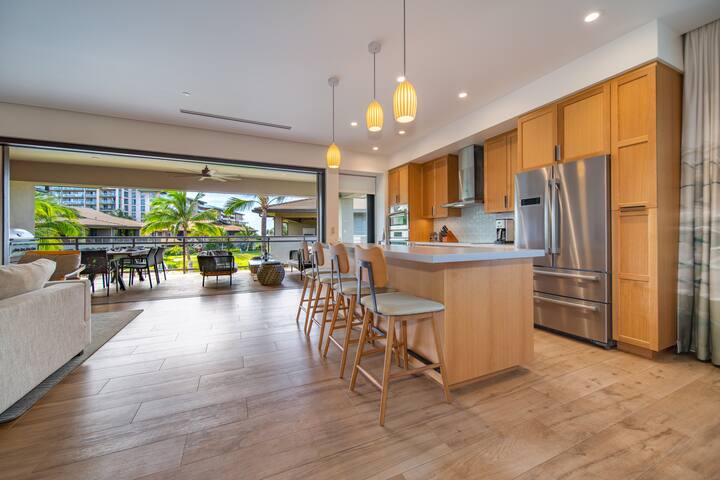 Luxurious Luana Garden Villa 4D + Private Balcony gallery image 4