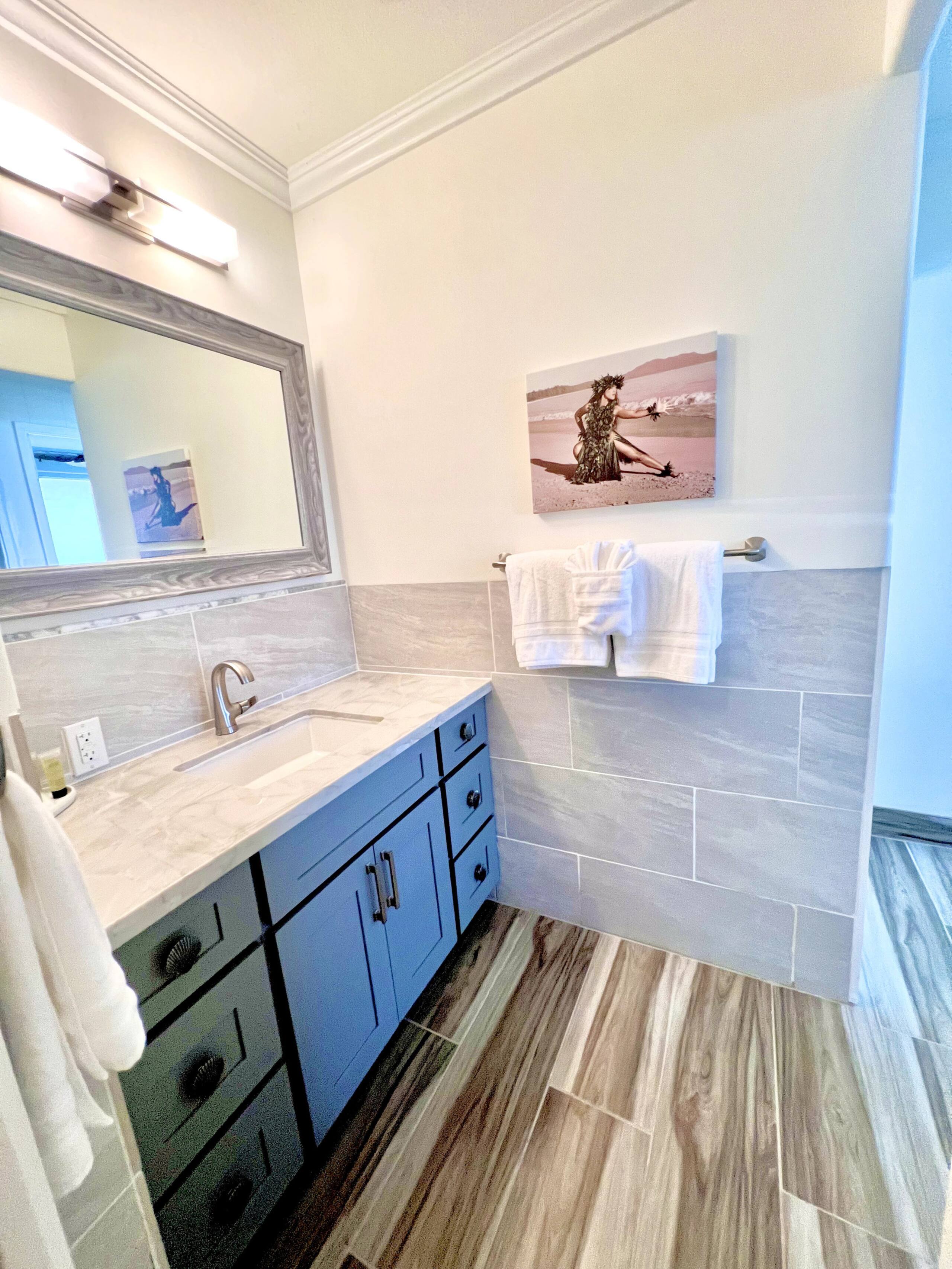 Condo in Lahaina · ★4.94 · 2 bedrooms · 4 beds · 1 bath - Image 14