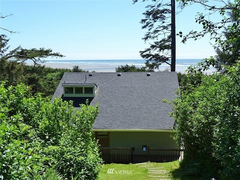 Copalis Rocks beach. Razor Clamming!