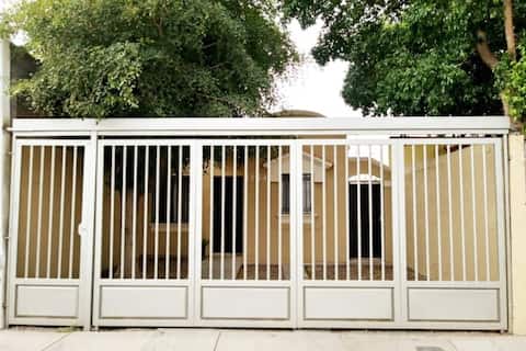 Cozy, Functional and Accessible House | Invoice