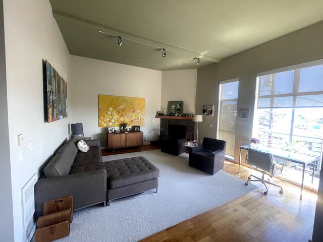 Luxe Start Up Loft •Bay Views• Prime Dogpatch