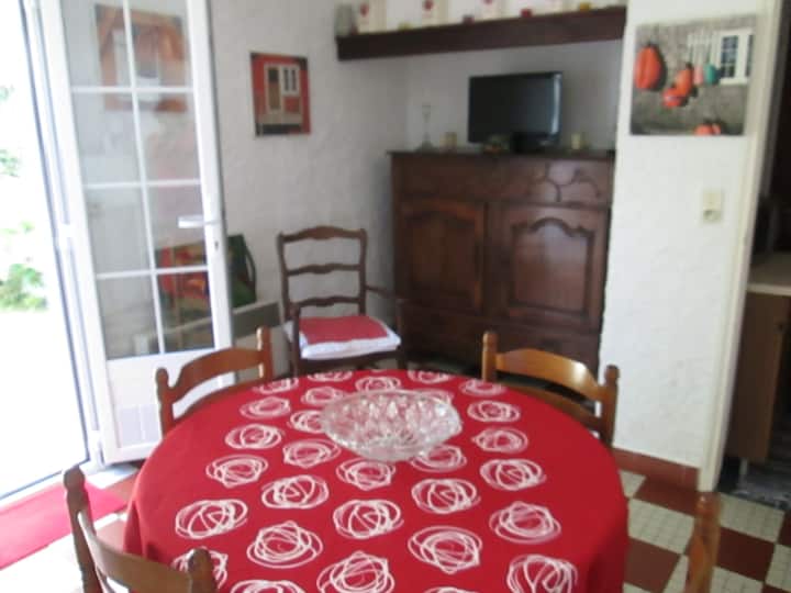 Tres Bel Appartement Rustique Dans Villa Basque - Ciboure