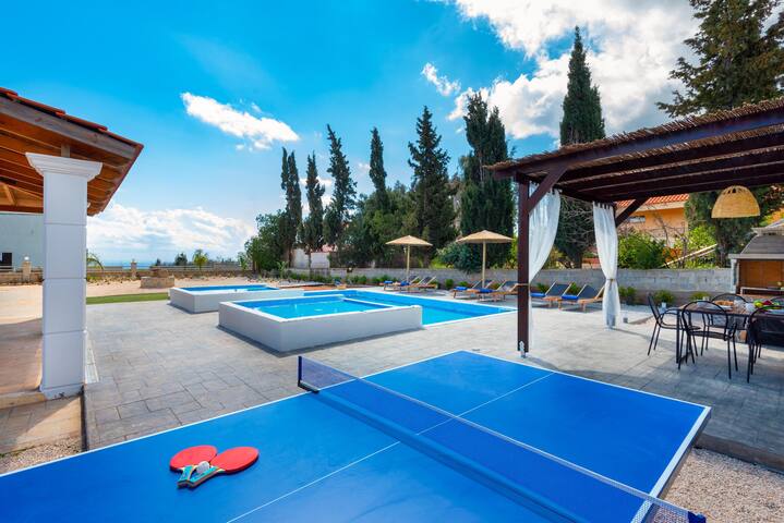 Aileen Villa gallery image 4