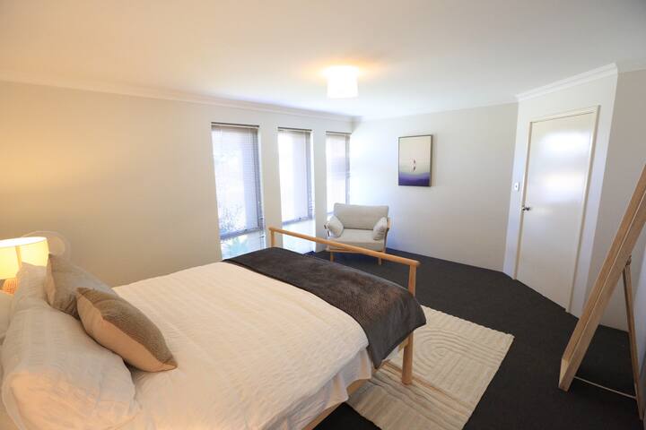 The Handbreak. The perfect place to stay! gallery image 5