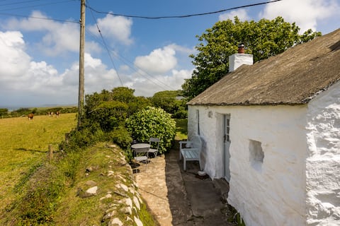 Character cottage sea views wood-burner
