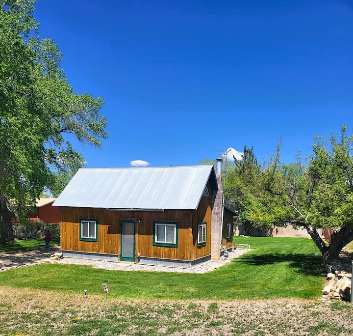 The MiniRanch. Within Minutes of everything. Houses for Rent in