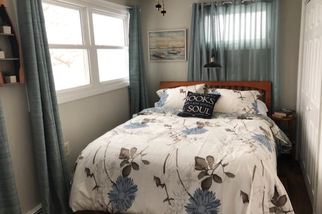 Спалня №1 с двойно легло - всички легла имат завивки.